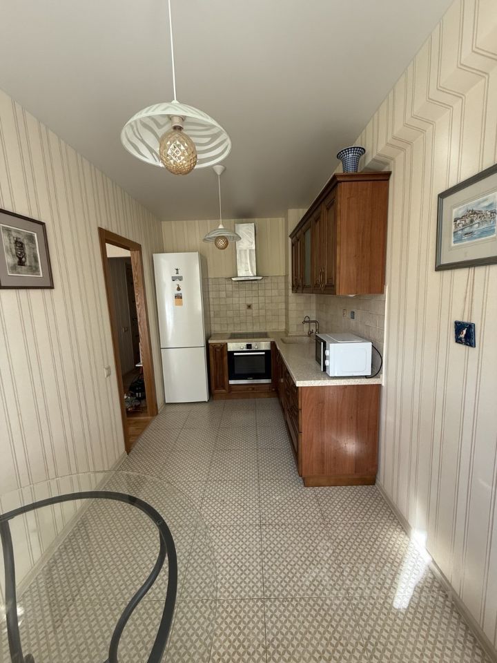 Продается 1-комнатная квартира, площадью 34.10 кв.м. Москва, набережная Котельническая, дом 33к1