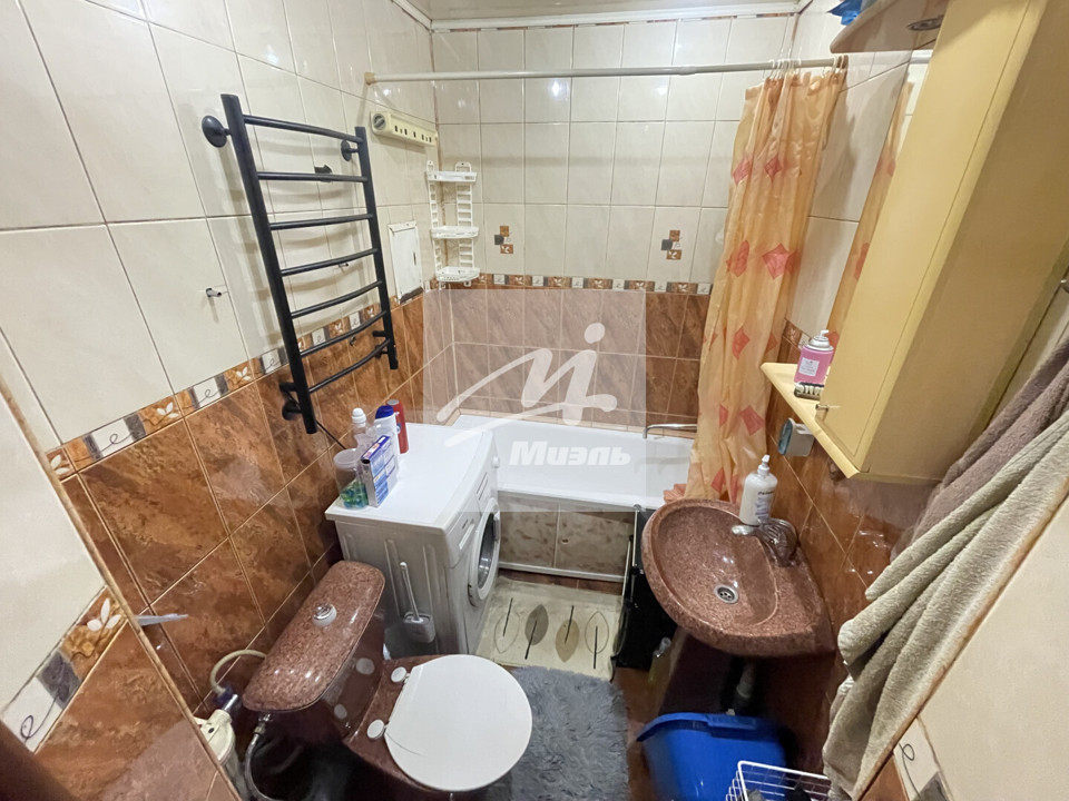 Продается 1-комнатная квартира, площадью 30.00 кв.м. Московская область, Лобня городской округ, город Лобня, улица Спортивная, дом 5