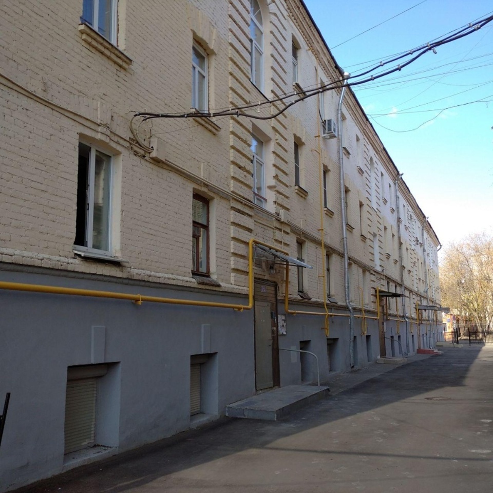 Продается 1-комнатная квартира, площадью 14.70 кв.м. Москва, улица Бауманская, дом 20с2