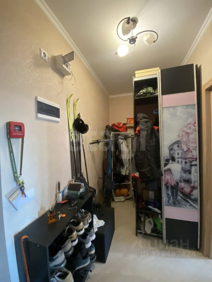 Продается 1-комнатная квартира, площадью 31.80 кв.м. Московская область, Красногорск городской округ, поселок городского типа Путилково, улица Сходненская, дом 11