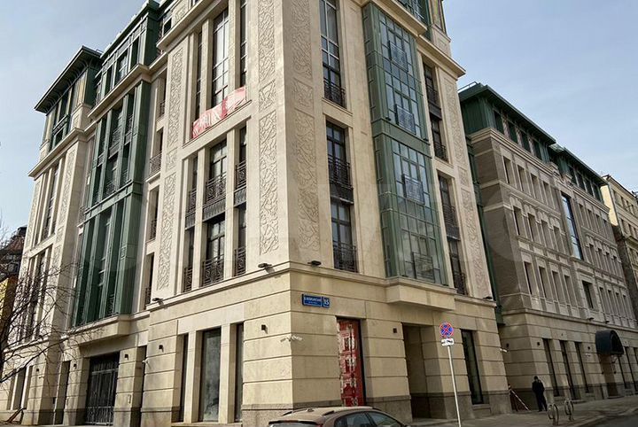 Продается 4-комнатная квартира, площадью 187.00 кв.м. Москва, переулок Козихинский Большой