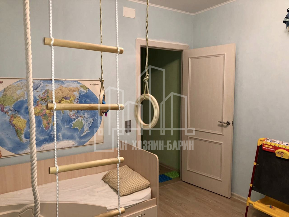 Продается 2-комнатная квартира, площадью 44.20 кв.м. Московская область, Одинцовский район, село Перхушково, дом 215