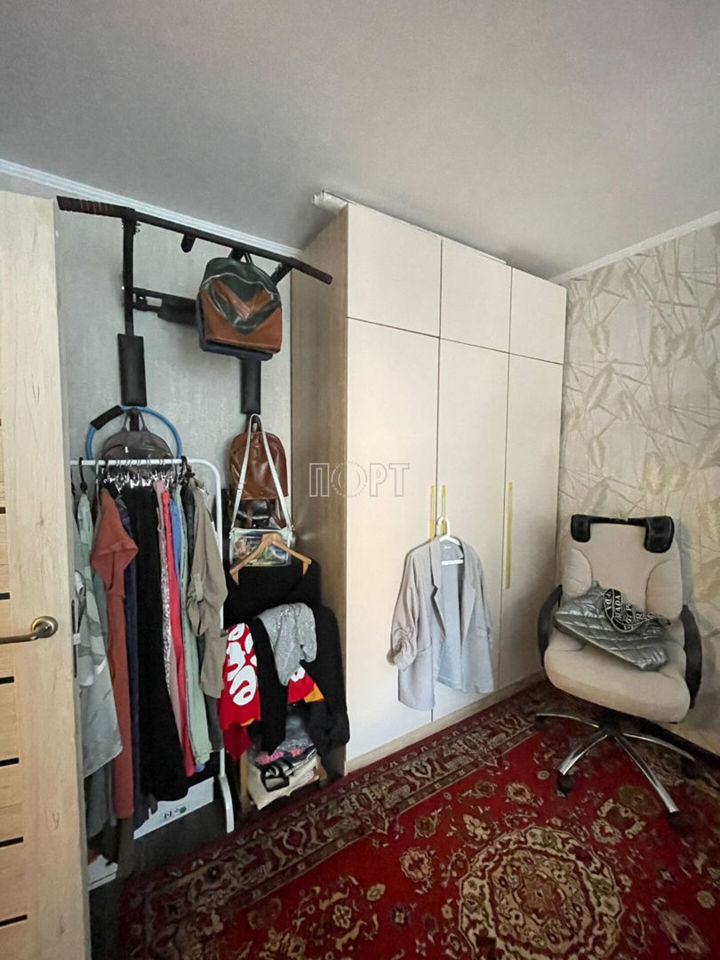 Продается 2-комнатная квартира, площадью 49.20 кв.м. Московская область, Пушкинский район, дачный поселок Зеленоградский, улица Островского, дом 13