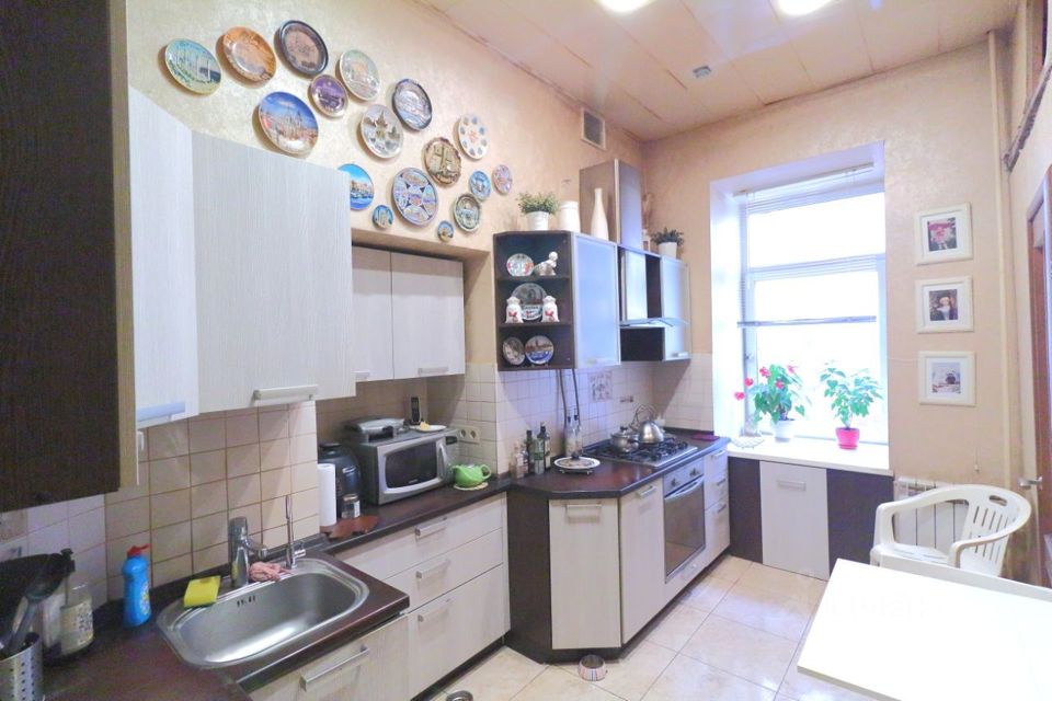 Продается 4-комнатная квартира, площадью 87.80 кв.м. Москва, переулок Трехпрудный, дом 11/13с2