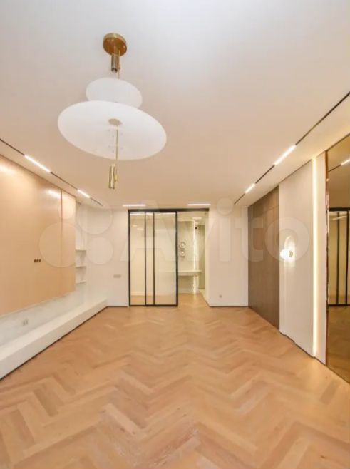 Продается 4-комнатная квартира, площадью 172.00 кв.м. Москва, переулок Неопалимовский 1-й, дом 8