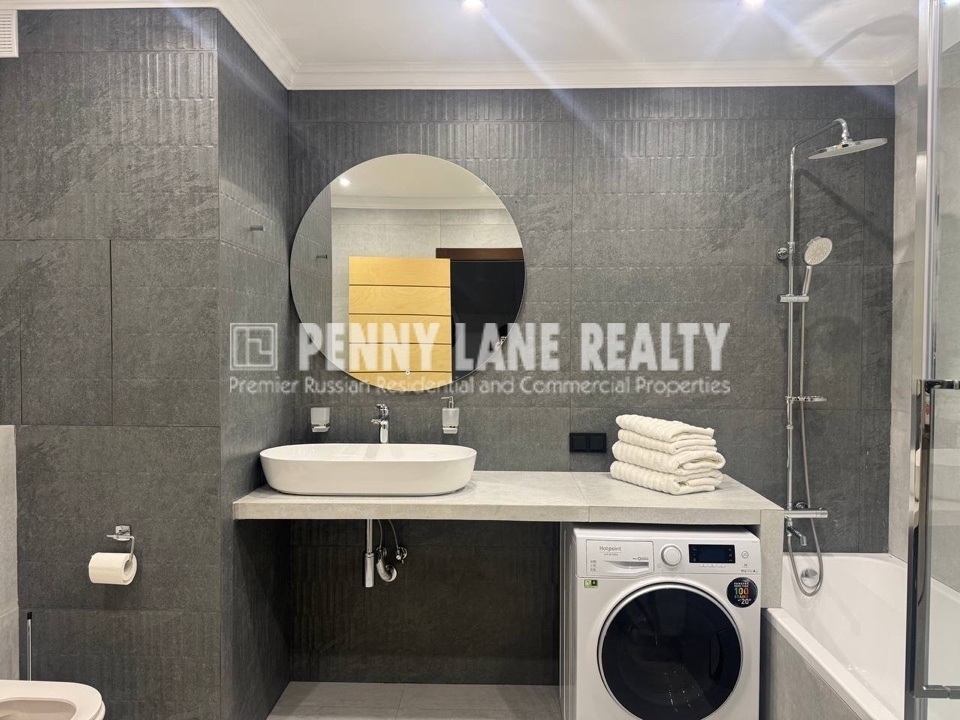 Продается 3-комнатная квартира, площадью 135.00 кв.м. Москва, Страстной бульвар