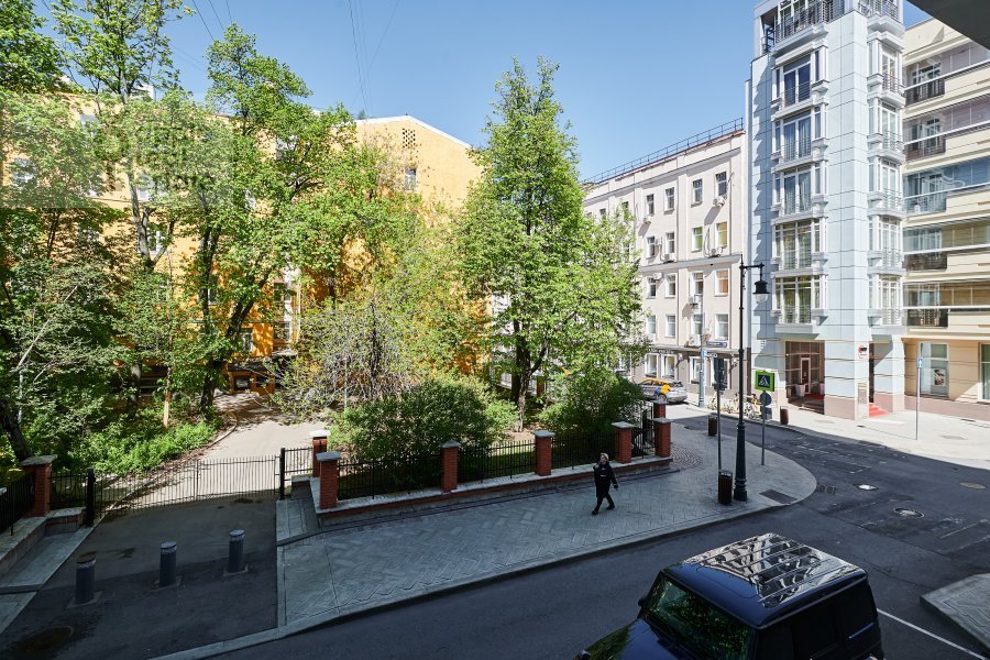 Продается 3-комнатная квартира, площадью 90.00 кв.м. Москва, переулок Козихинский Большой, дом 19/6