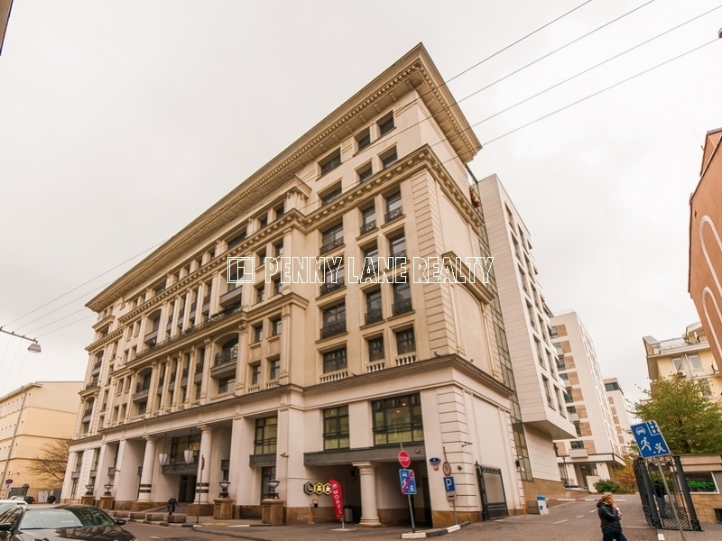 Продается 3-комнатная квартира, площадью 142.00 кв.м. Москва, переулок Казарменный, дом 3