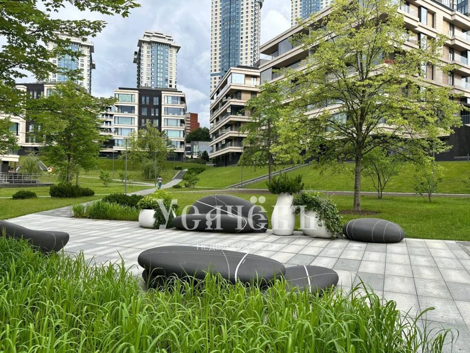 Продается 4-комнатная квартира, площадью 196.70 кв.м. Москва, улица Минская, дом 2вк4