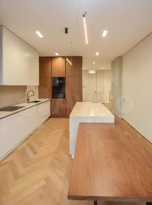 Продается 4-комнатная квартира, площадью 172.00 кв.м. Москва, переулок Неопалимовский 1-й, дом 8