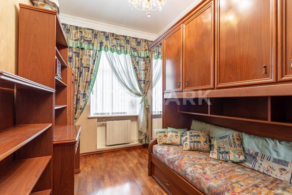 Продается 4-комнатная квартира, площадью 109.30 кв.м. Москва, улица Тверская, дом 29к1