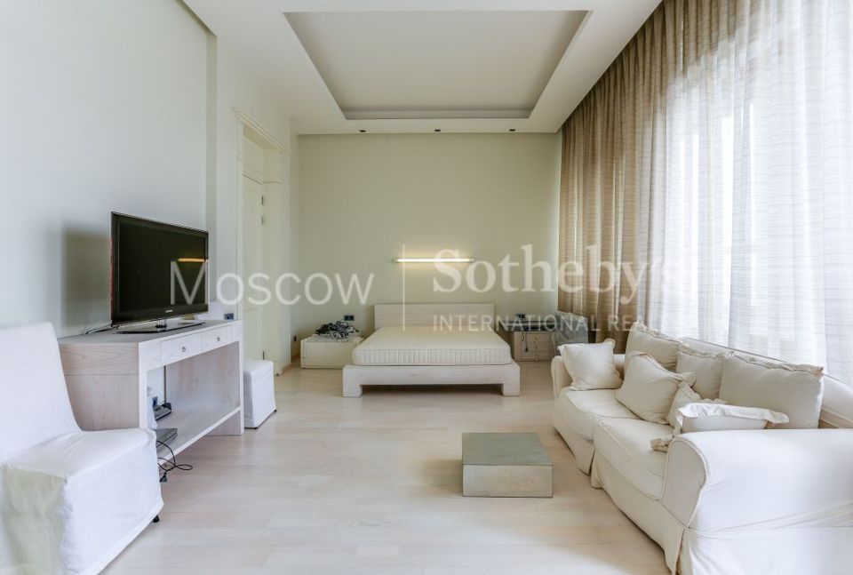 Продается 5-комнатная квартира, площадью 308.00 кв.м. Москва, улица Машкова, дом 1