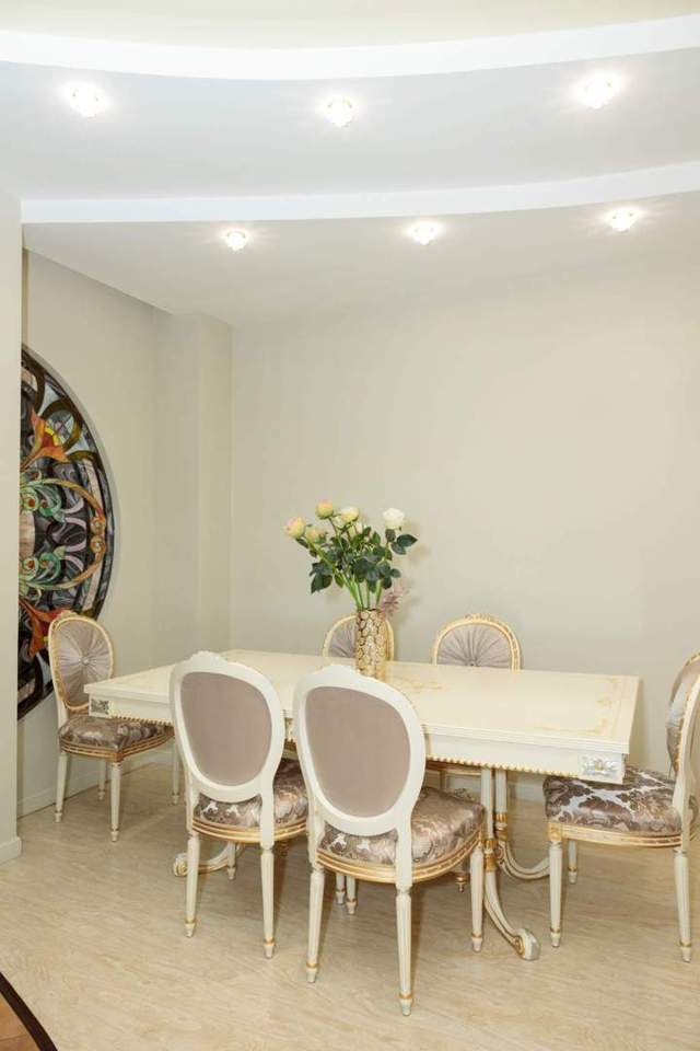 Продается 4-комнатная квартира, площадью 141.00 кв.м. Москва, улица Ярцевская, дом 27к9