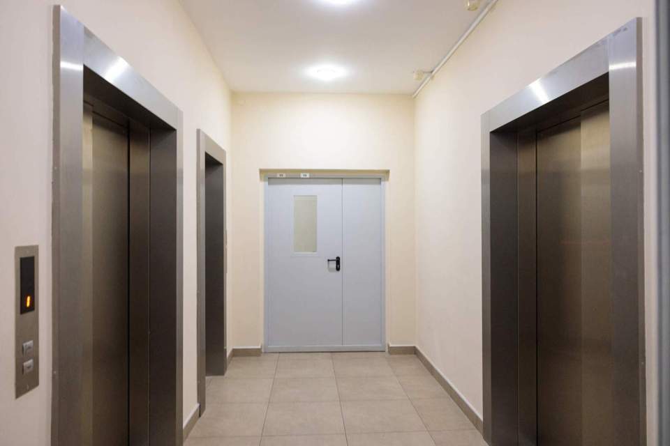 Продается 4-комнатная квартира, площадью 141.00 кв.м. Москва, улица Ярцевская, дом 27к9