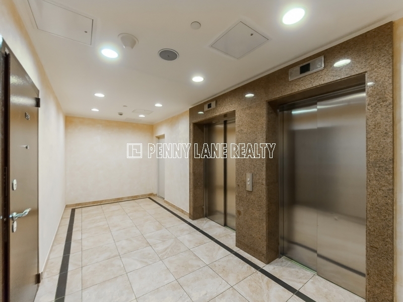 Продается 3-комнатная квартира, площадью 142.00 кв.м. Москва, переулок Казарменный, дом 3