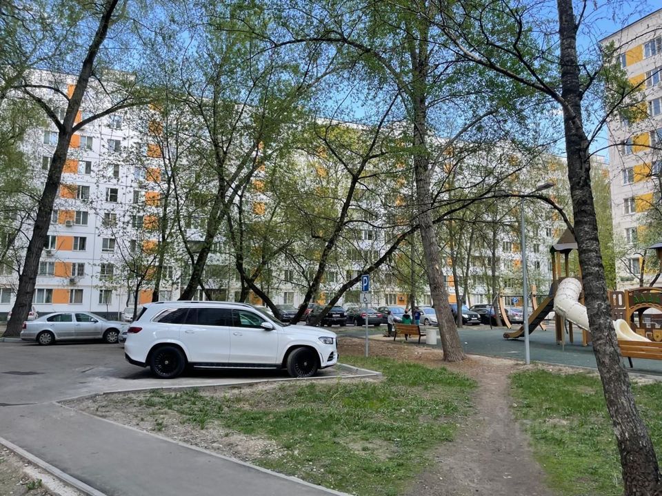 Продается 1-комнатная квартира, площадью 32.50 кв.м. Москва, улица Бажова, дом 15к2