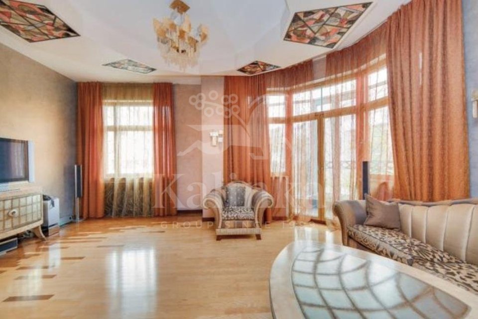 Продается 3-комнатная квартира, площадью 149.00 кв.м. Москва, переулок Зачатьевский 1-й