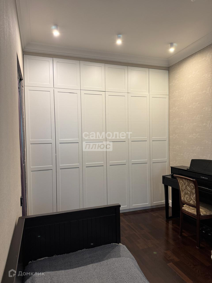 Продается 3-комнатная квартира, площадью 63.00 кв.м. Москва, улица Маршала Василевского, дом 13к1