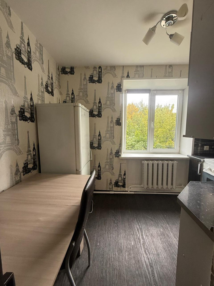 Продается 2-комнатная квартира, площадью 42.00 кв.м. Московская область, Пушкинский район, рабочий поселок Софрино, улица Дальняя, дом 5