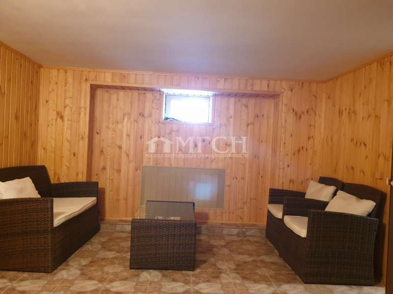 Продается дом, площадью 440.00 кв.м. Московская область, Одинцовский район, село Успенское, улица Центральная