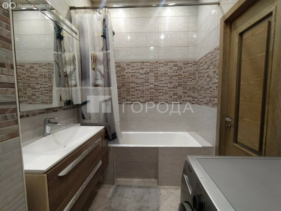 Продается 3-комнатная квартира, площадью 71.40 кв.м. Москва, улица 8-я Соколиной Горы, дом 13