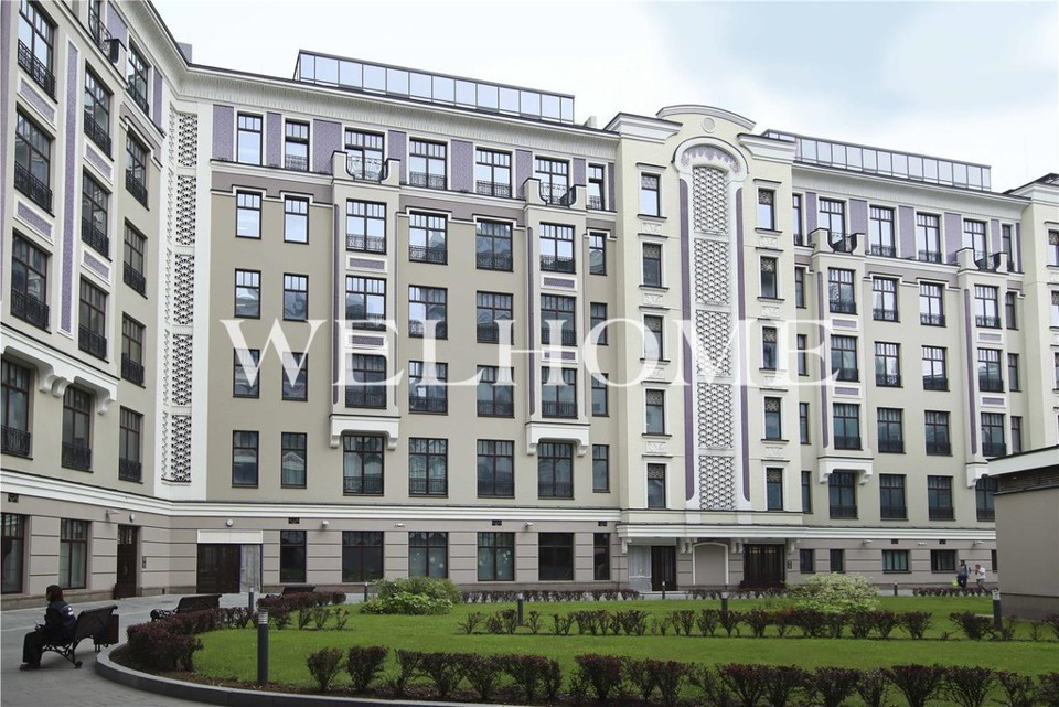 Продается 2-комнатная квартира, площадью 69.70 кв.м. Москва, улица Поварская