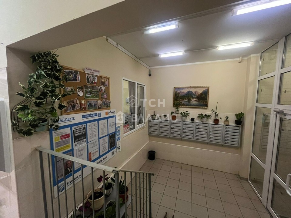 Продается 1-комнатная квартира, площадью 34.00 кв.м. Московская область, Лосино-Петровский городской округ, поселок Свердловский, улица Строителей, дом 8