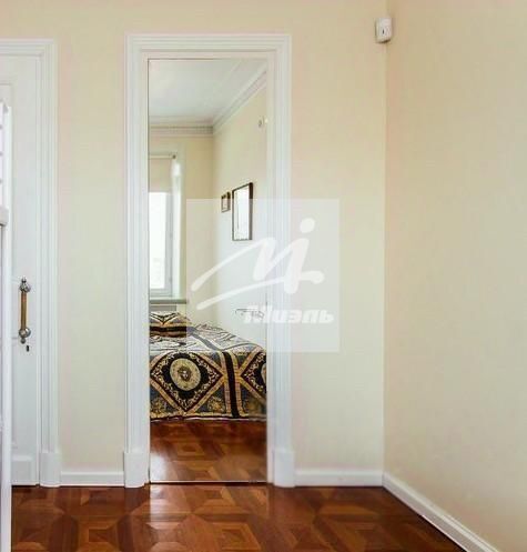 Продается 3-комнатная квартира, площадью 100.00 кв.м. Москва, набережная Котельническая, дом 1/15квк