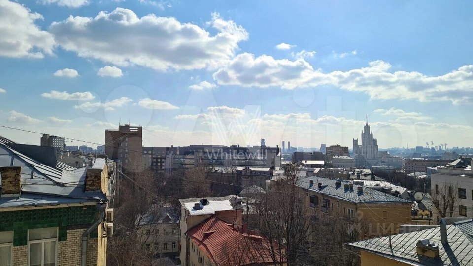 Продается 4-комнатная квартира, площадью 142.00 кв.м. Москва, переулок Казарменный, дом 3