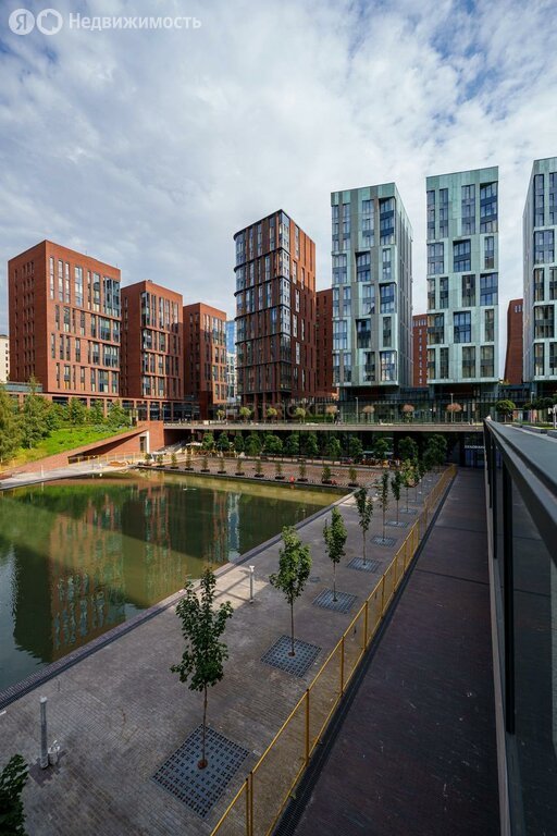 Продается 2-комнатная квартира, площадью 100.00 кв.м. Москва, улица Трубецкая, дом 12