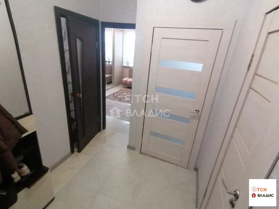 Продается 1-комнатная квартира, площадью 34.20 кв.м. Московская область, Лосино-Петровский городской округ, поселок Свердловский, улица Строителей