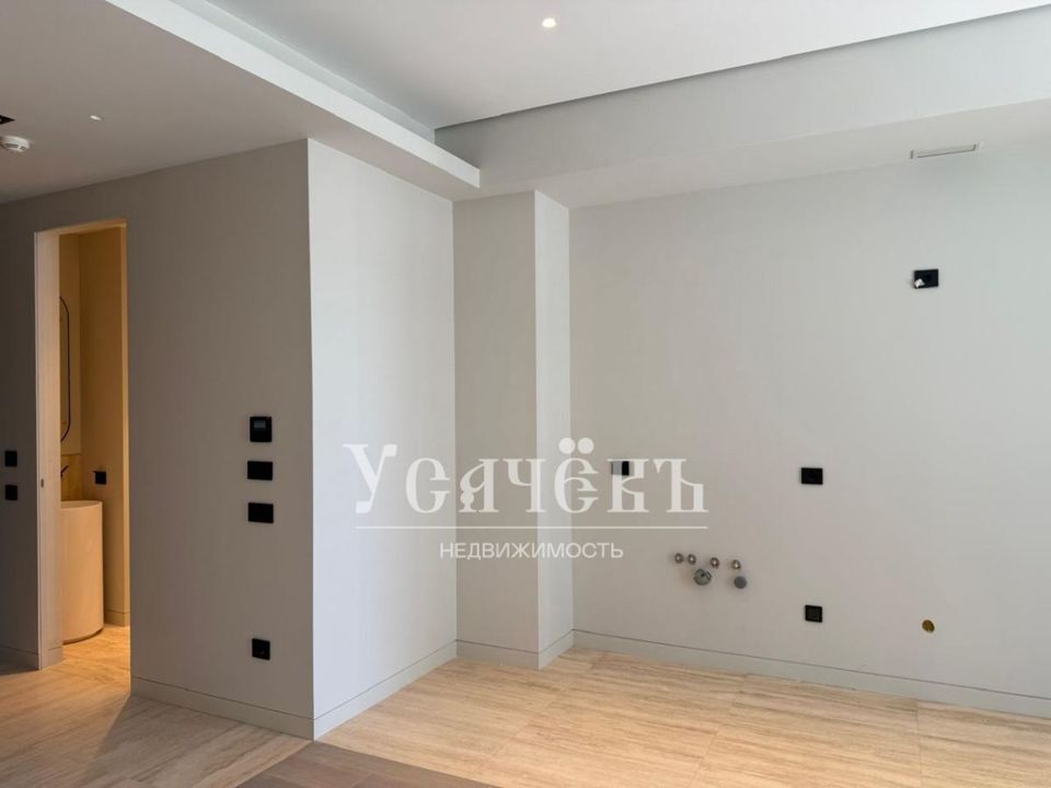 Продается 2-комнатная квартира, площадью 65.00 кв.м. Москва, улица Братьев Фонченко