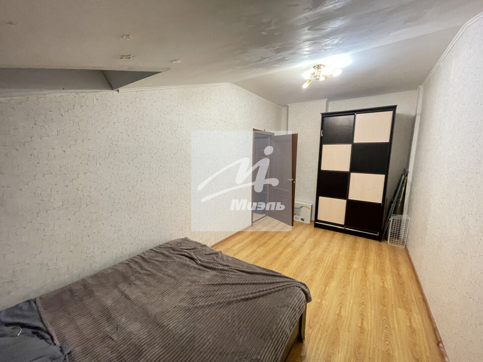 Продается 1-комнатная квартира, площадью 30.00 кв.м. Московская область, Лобня городской округ, город Лобня, улица Спортивная, дом 5