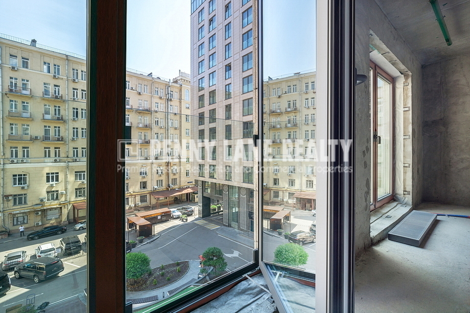 Продается 2-комнатная квартира, площадью 61.00 кв.м. Москва, улица Большая Садовая