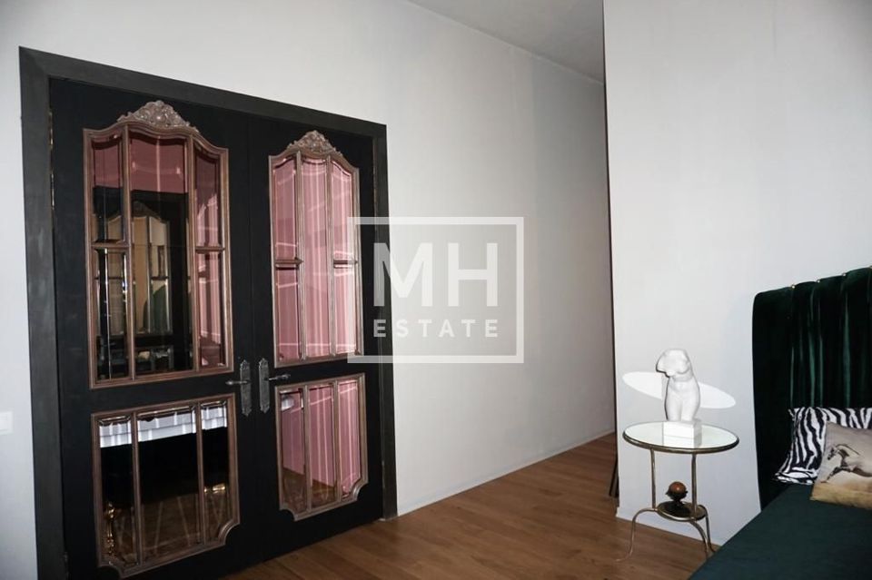 Продается 3-комнатная квартира, площадью 97.00 кв.м. Москва, улица Мосфильмовская, дом 8