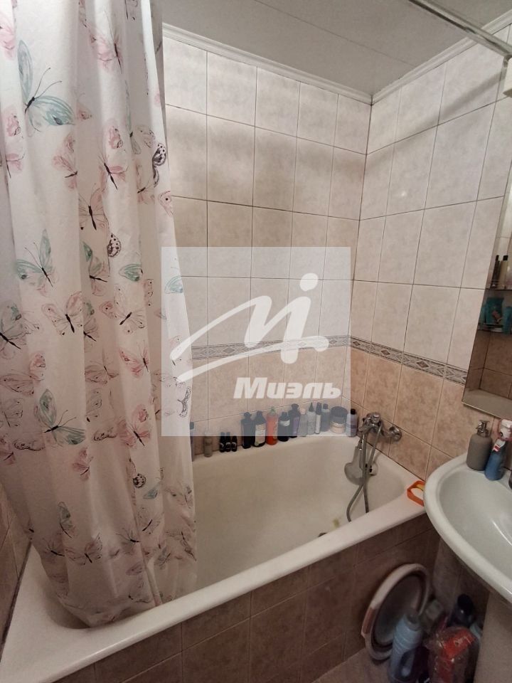 Продается 1-комнатная квартира, площадью 33.20 кв.м. Москва, улица Давыдковская, дом 2к1