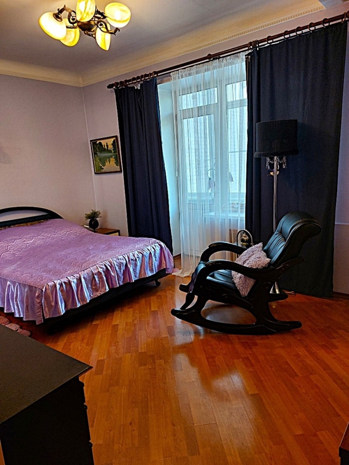 Продается 2-комнатная квартира, площадью 54.00 кв.м. Москва, переулок Орликов, дом 6