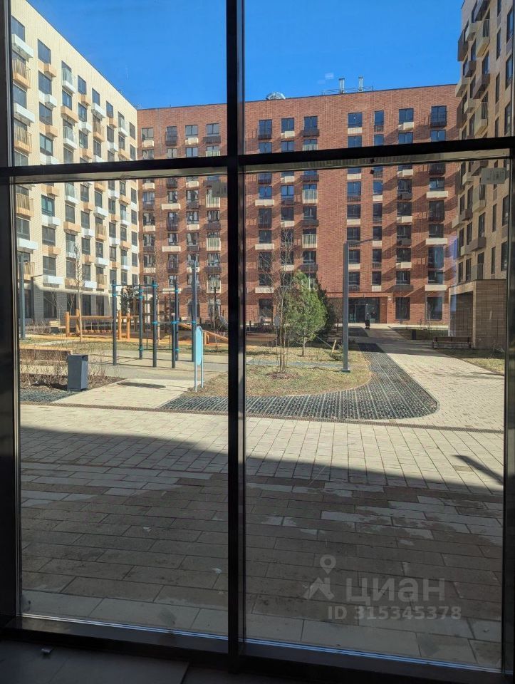 Продается 1-комнатная квартира, площадью 23.40 кв.м. Московская область, Красногорск городской округ, поселок Ильинское-Усово, улица Заповедная, дом 21