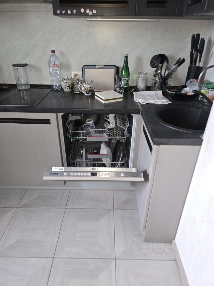 Продается 3-комнатная квартира, площадью 80.70 кв.м. Москва, улица Василия Петушкова, дом 19