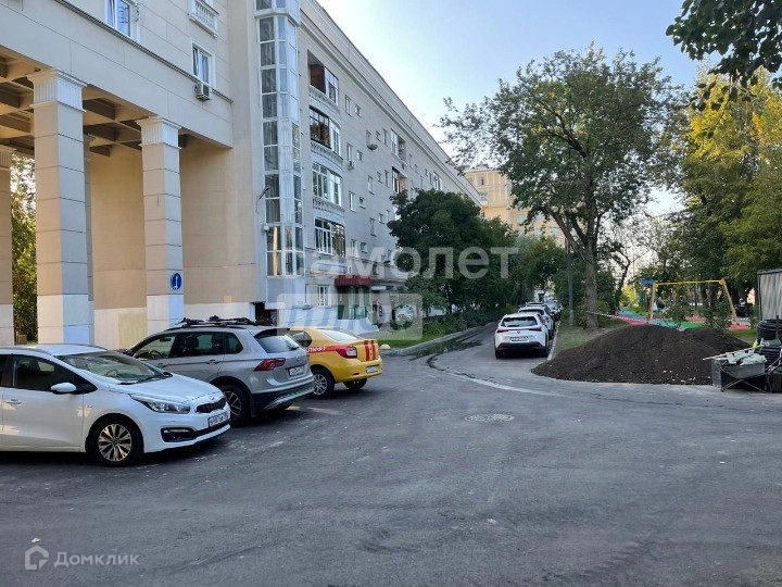 Продается 3-комнатная квартира, площадью 63.00 кв.м. Москва, улица Маршала Василевского, дом 13к1