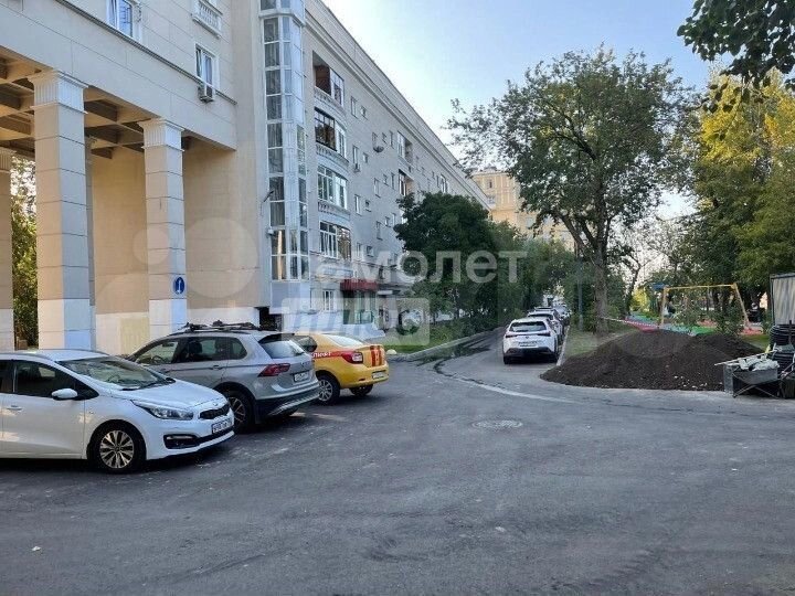 Продается 3-комнатная квартира, площадью 63.00 кв.м. Москва, улица Маршала Василевского, дом 13к1