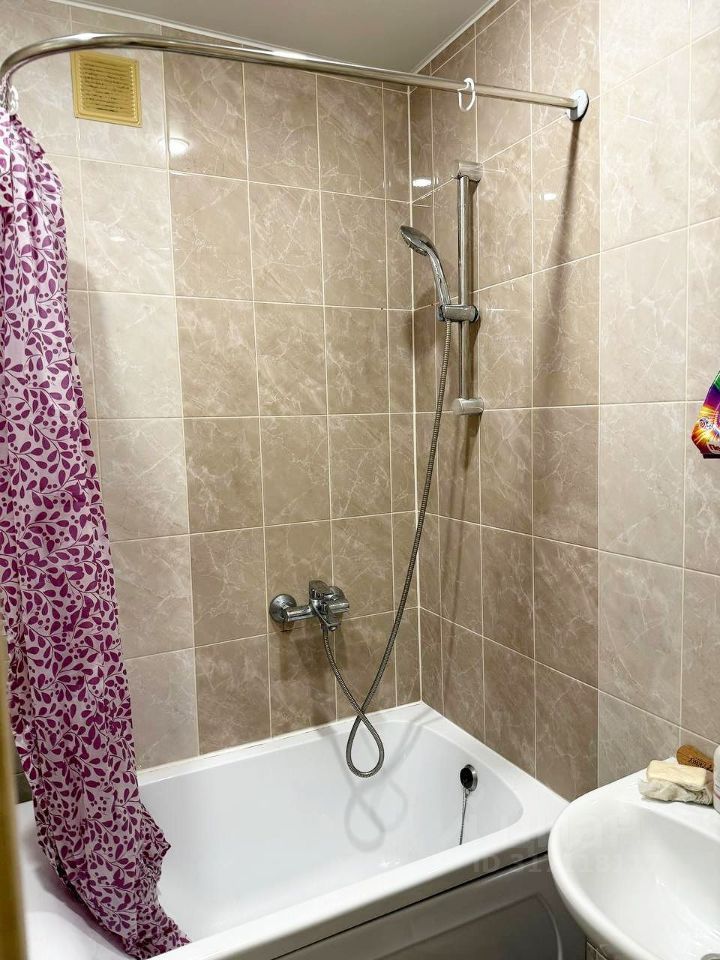 Продается 1-комнатная квартира, площадью 12.60 кв.м. Москва, Аминьевское шоссе, дом 5