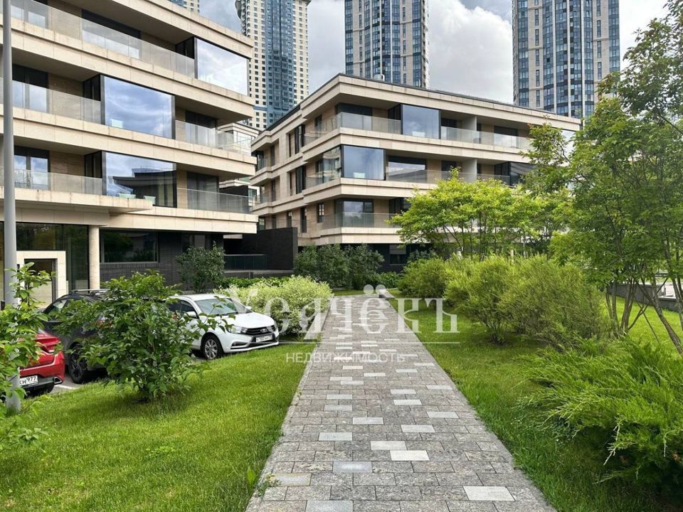 Продается 4-комнатная квартира, площадью 196.70 кв.м. Москва, улица Минская, дом 2вк4