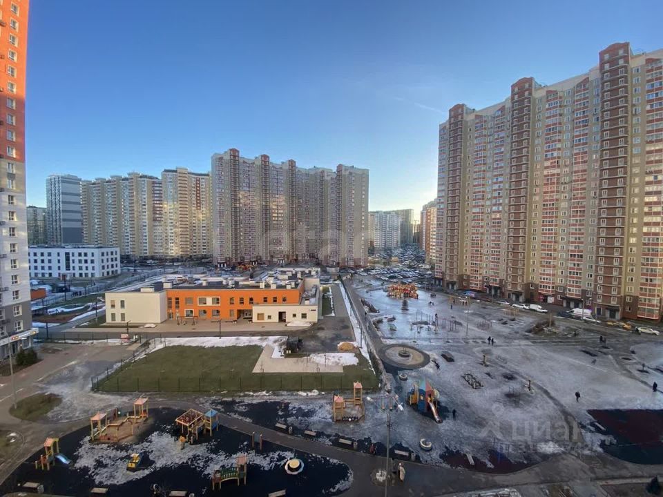Продается 1-комнатная квартира, площадью 31.80 кв.м. Московская область, Красногорск городской округ, поселок городского типа Путилково, улица Сходненская, дом 11