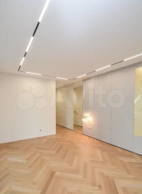 Продается 4-комнатная квартира, площадью 172.00 кв.м. Москва, переулок Неопалимовский 1-й, дом 8