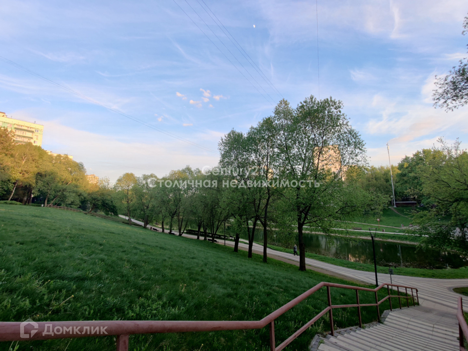 Продается 1-комнатная квартира, площадью 33.40 кв.м. Москва, улица Бехтерева, дом 37к1