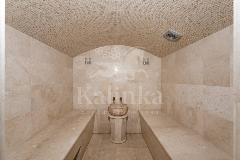 Продается дом, площадью 550.00 кв.м. Московская область, Одинцовский район, деревня Лапино