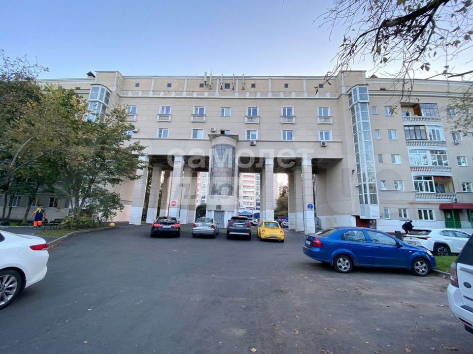 Продается 3-комнатная квартира, площадью 63.00 кв.м. Москва, улица Маршала Василевского, дом 13к1