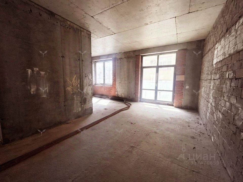 Продается 4-комнатная квартира, площадью 155.60 кв.м. Москва, переулок Казарменный, дом 3