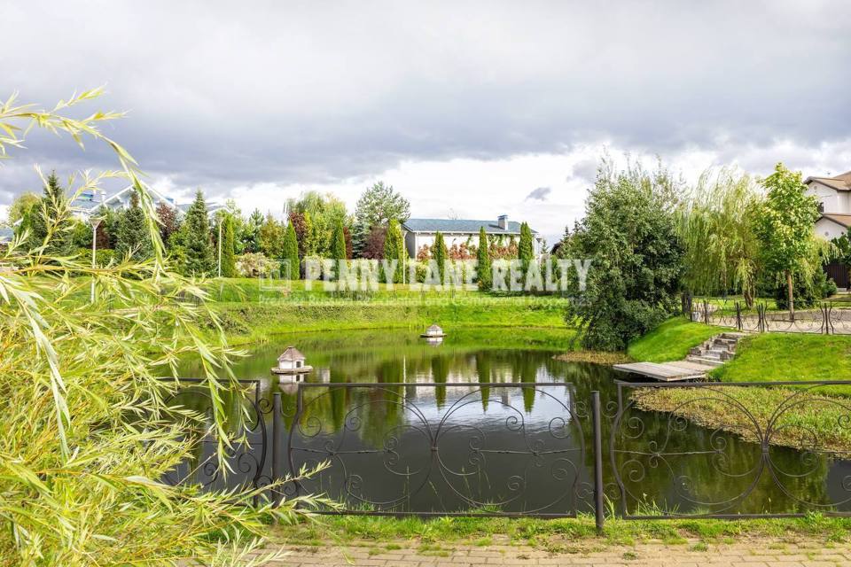 Продается дом, площадью 240.00 кв.м. Московская область, Красногорск городской округ, город Красногорск, улица Спортивная